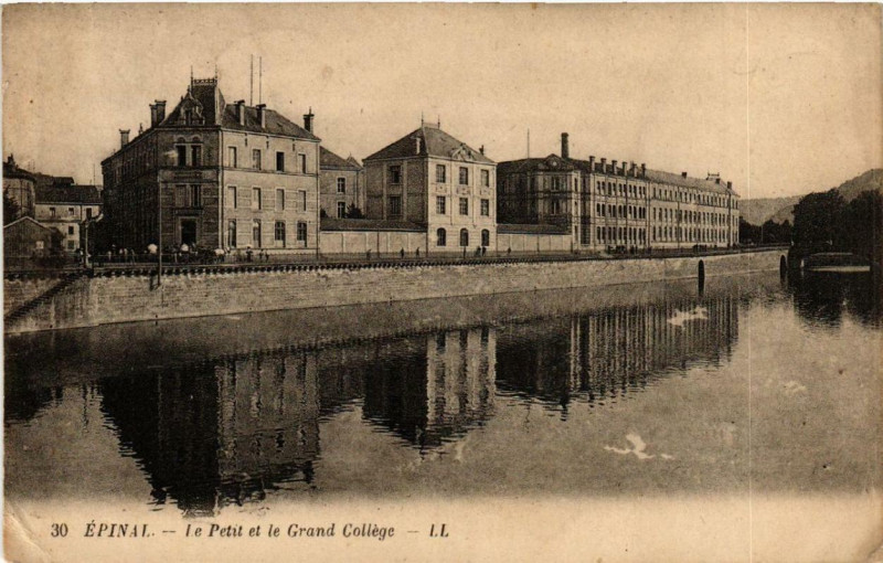 Carte postale ancienne Epinal Le Petit et le Grand College. à Épinal