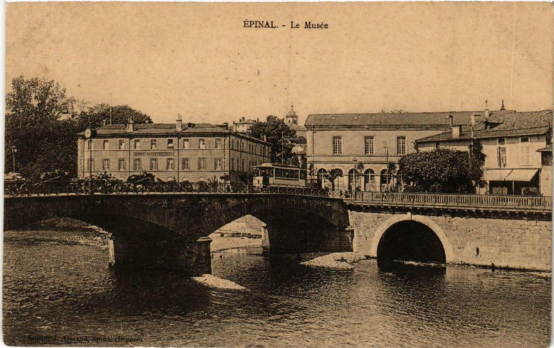Carte postale ancienne Epinal Le Musee. à Épinal