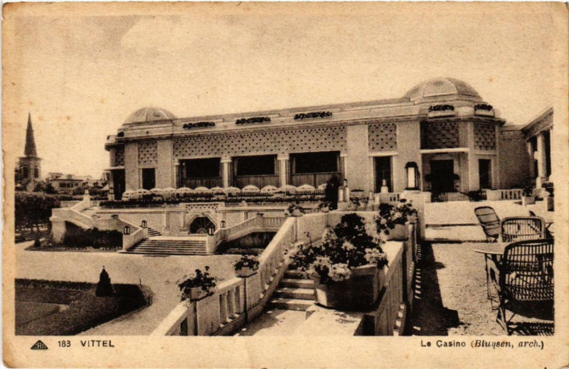 Carte postale ancienne Vittel Le Casino. à Vittel