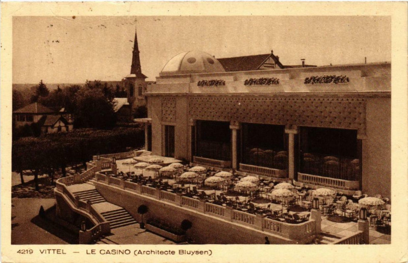Carte postale ancienne Vittel Le Casino. à Vittel
