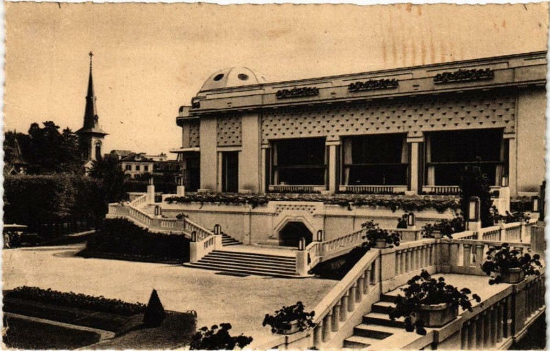 Carte postale ancienne Vittel Le Casino. à Vittel