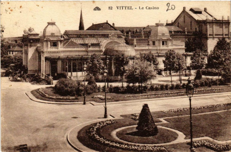Carte postale ancienne Vittel Le Casino. à Vittel