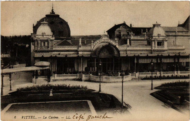 Carte postale ancienne Vittel Le Casino. à Vittel