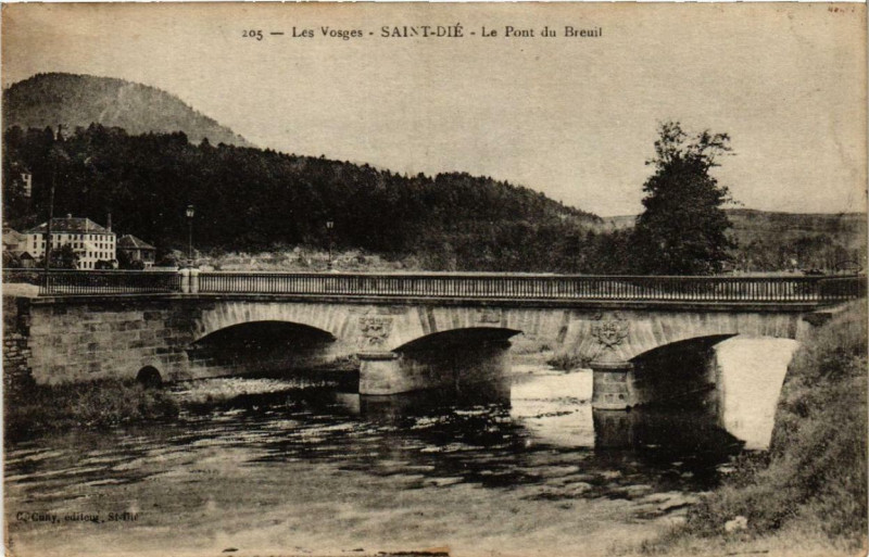 Carte postale ancienne Saint-Die Le Pont du Breuil.