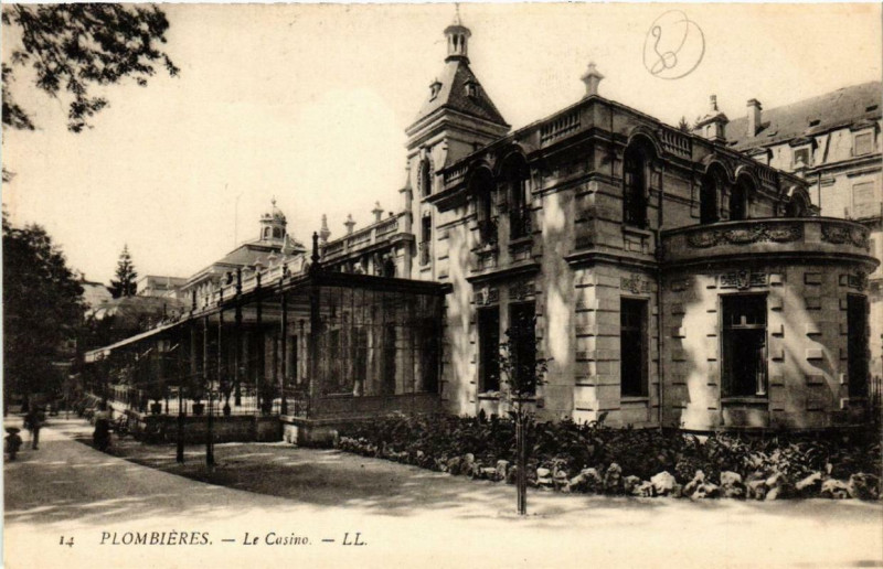 Carte postale ancienne Plombieres Le Casino.