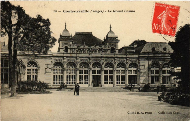 Carte postale ancienne Contrexeville Le Grand Casino. à Contrexéville