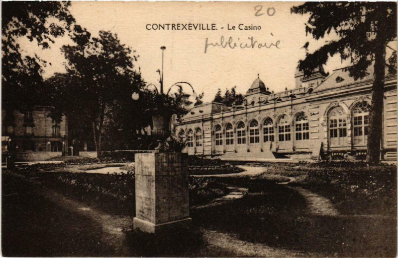 Carte postale ancienne Contrexeville Le Casino. à Contrexéville