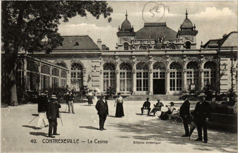 Carte postale ancienne Contrexeville Le Casino. à Contrexéville