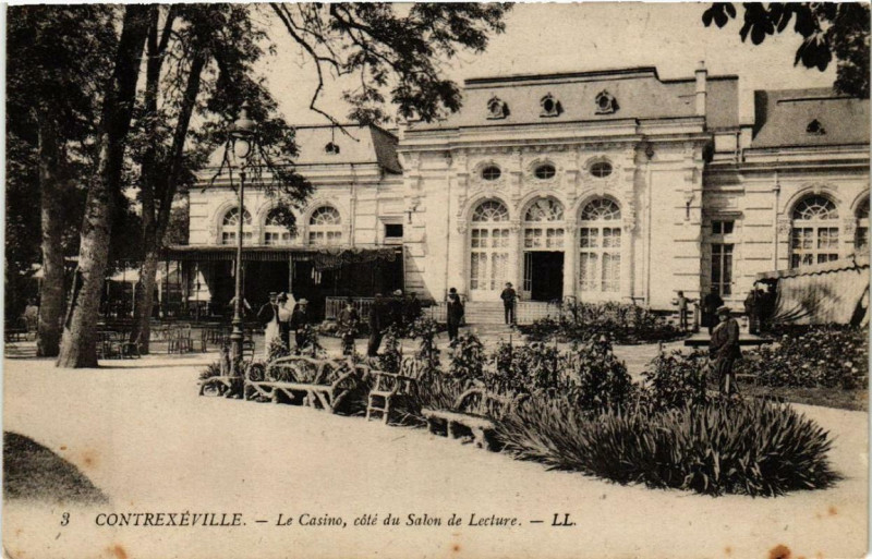 Carte postale ancienne Contrexeville Le Casino - cote du Salon de Lecture. à Contrexéville