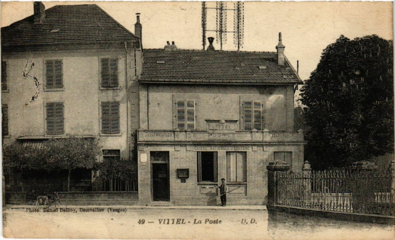 Carte postale ancienne Vittel - La Poste à Vittel