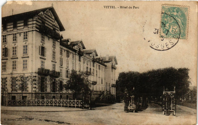 Carte postale ancienne Vittel - Hotel du Parc à Vittel