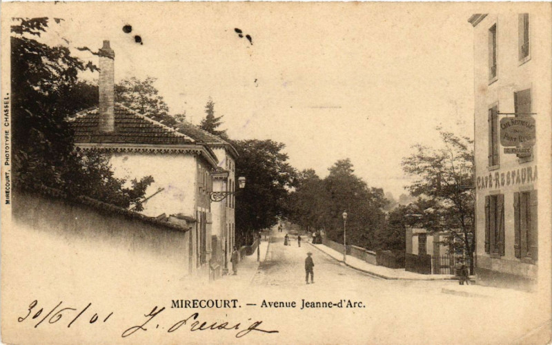 Carte postale ancienne Mirecourt - Avenue Jeanne - d'Arc à Mirecourt