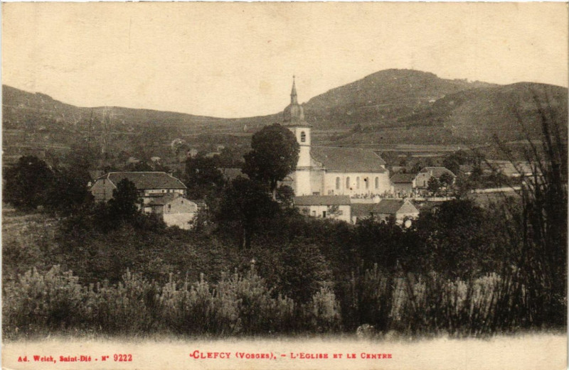 Carte postale ancienne Clepcy - L'Eglise et le Centre