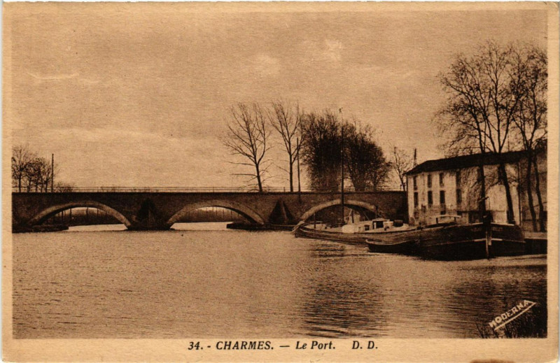 Carte postale ancienne Charmes - Le Port à Charmes