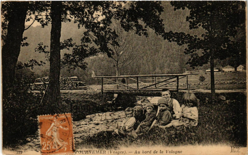 Carte postale ancienne Retournemer - Au bord de la Vologne