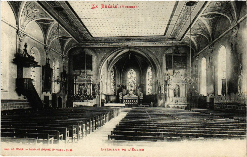 Carte postale ancienne La Bresse - Intérieur de L'Eglise à La Bresse