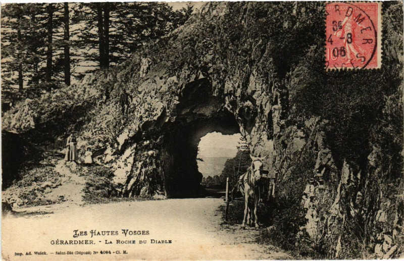 Carte postale ancienne Les Hautes Vosges - Gerardmer - La Roche du Diable à Gérardmer