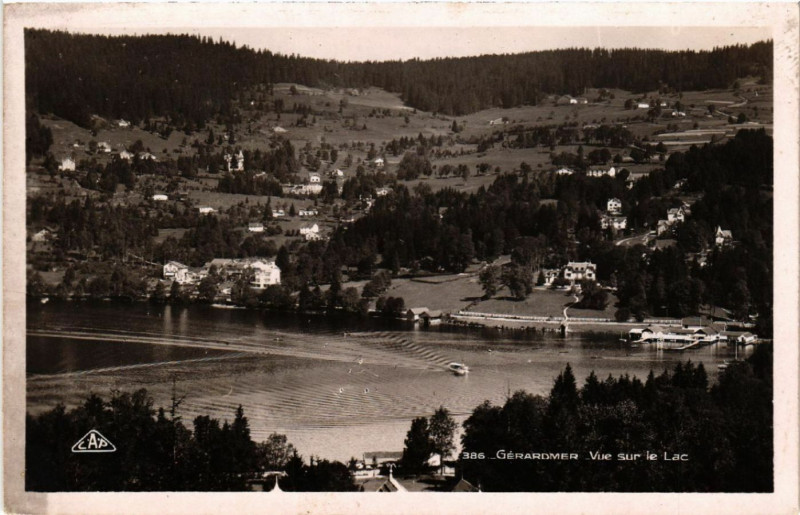 Carte postale ancienne Gerardmer - Vue sur le Lac à Gérardmer