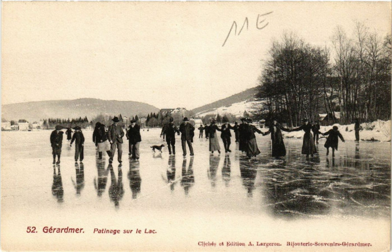 Carte postale ancienne Gerardmer - Patinage sur le Lac à Gérardmer