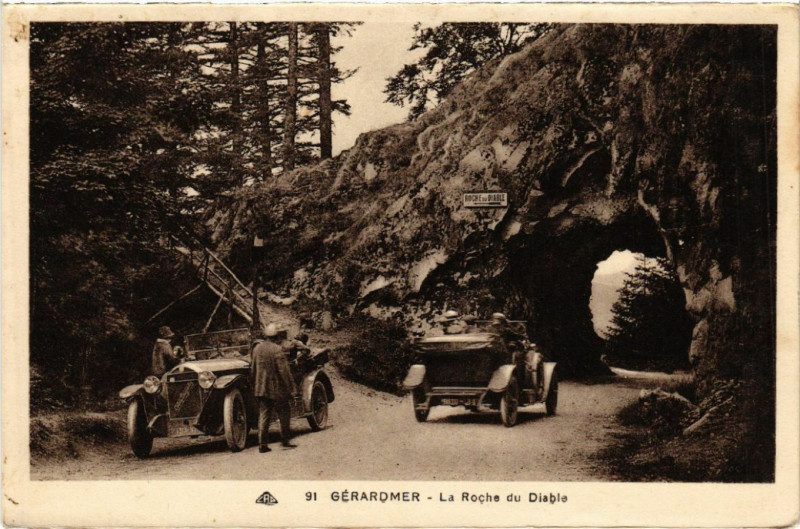 Carte postale ancienne Gerardmer - La Roche du Diable à Gérardmer