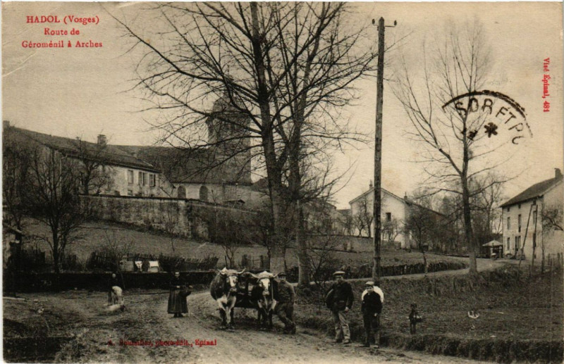 Carte postale ancienne Hadol - Route de Géroménil a Arches à Hadol