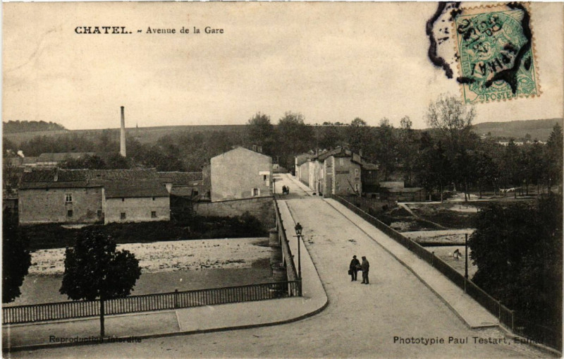 Carte postale ancienne Chatel - Avenue de la Gare
