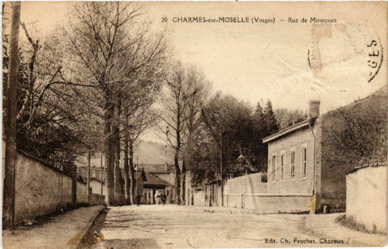 Carte postale ancienne Charmes-sur-Moselle - Rue de Mirecourt à Mirecourt