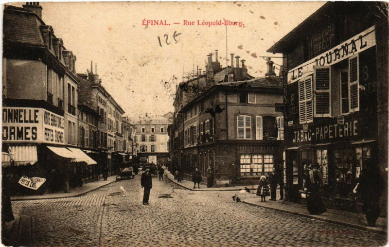 Carte postale ancienne Epinal - Rue Léopold Bourg à Épinal