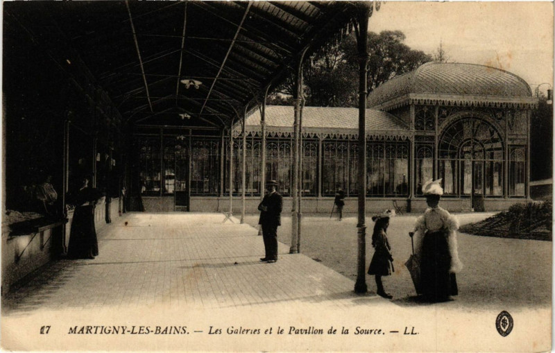 Carte postale ancienne Ll. Martigny-les-Bains Les Galeries et le Pavillon de la Source à Martigny-les-Bains