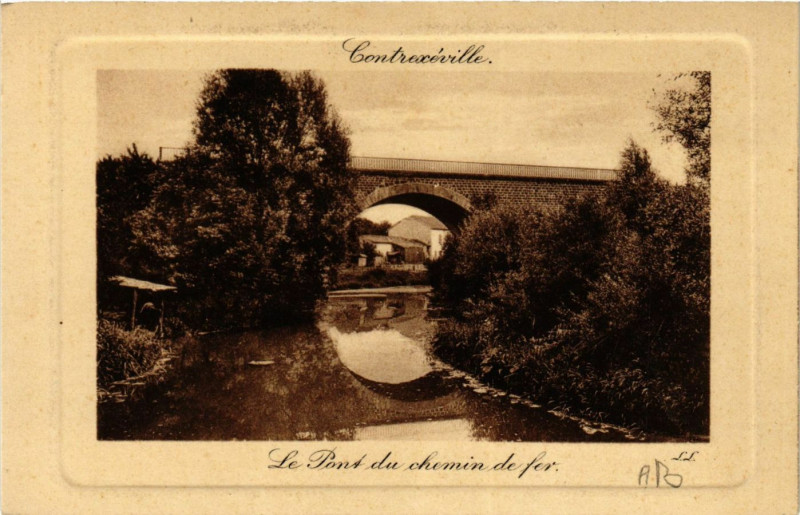 Carte postale ancienne Ll. 67. Contrexeville Le Pont du Chemin de Fer à Contrexéville