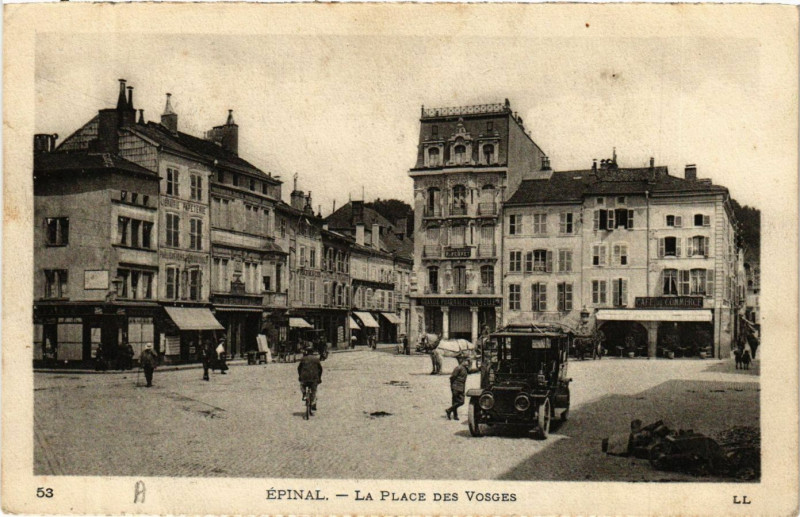 Carte postale ancienne Ll. 53. Epinal La Place des Vosges à Épinal