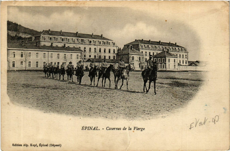Carte postale ancienne Epinal Casernes de la Vierge à Épinal