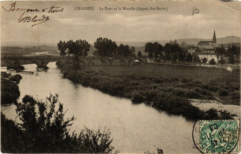 Carte postale ancienne Charmes Le Pont et la Moselle à Charmes