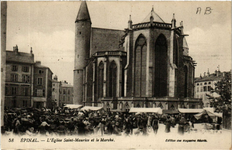 Carte postale ancienne 58 Epinal Eglise Saint-Maurice et le Marche à Épinal