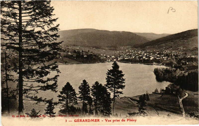 Carte postale ancienne Gerardmer vue prise du Pheny à Gérardmer