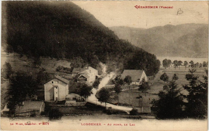 Carte postale ancienne Gerardmer Longemer Au fond - le Lac à Gérardmer