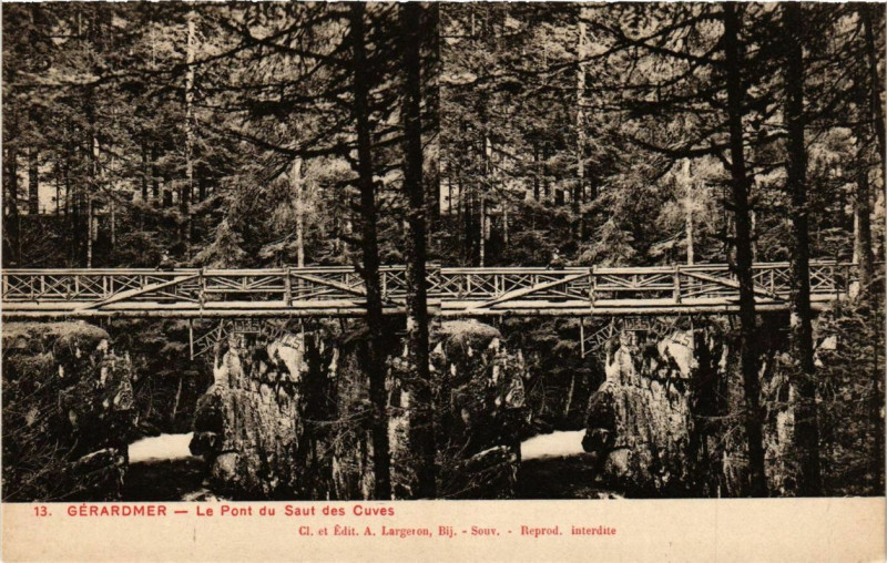 Carte postale ancienne Gerardmer Le Pont du Saut des Cuves à Gérardmer