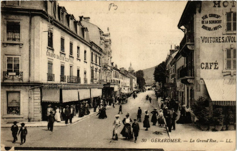 Carte postale ancienne Gerardmer Le Grand'rue à Gérardmer