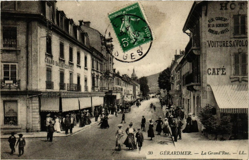 Carte postale ancienne Gerardmer La Grand'Rue à Gérardmer