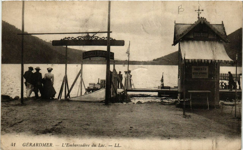 Carte postale ancienne Gerardmer L'Embarcadere du Lac à Gérardmer