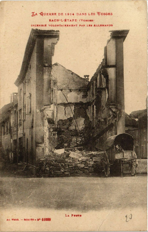 Carte postale ancienne Raon-l'Etape incendie. La poste à Raon-l'Étape