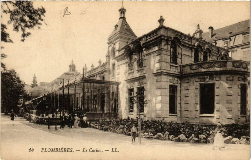 Carte postale ancienne Plombieres Le Casino