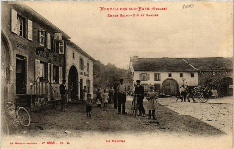 Carte postale ancienne Neuvillers-sur-Fave Entre Saint-Die et Saales - Le Centre à Neuvillers-sur-Fave