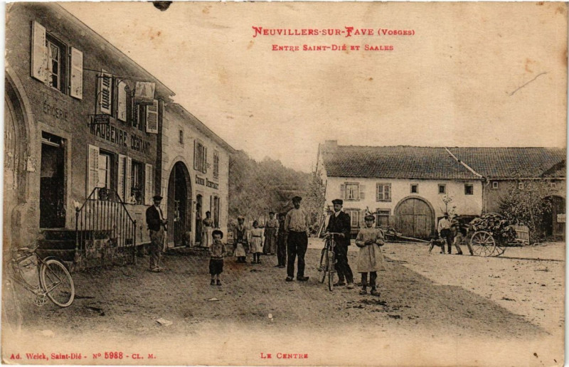 Carte postale ancienne Neuvillers-sur-Fave Entre Saint-Die et Saales - Le Centre à Neuvillers-sur-Fave