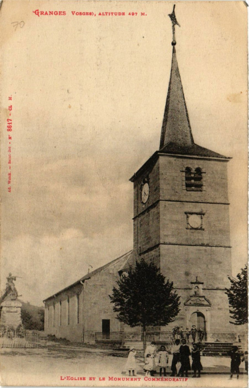 Carte postale ancienne Granges Eglise et le Monument Commemoratif