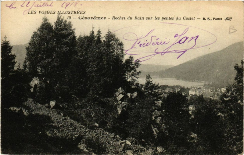 Carte postale ancienne Gerardmer rochers du Rain sur les pentes du Costet à Gérardmer