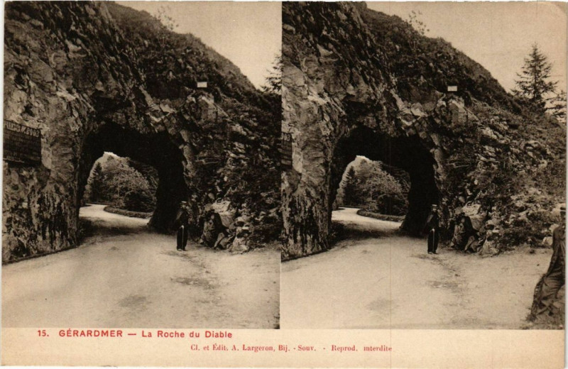Carte postale ancienne Gerardmer La Roche du Diable à Gérardmer