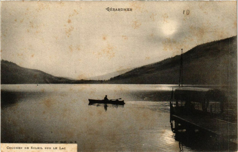 Carte postale ancienne Gerardmer Coucher de Soleil sur le lac à Gérardmer