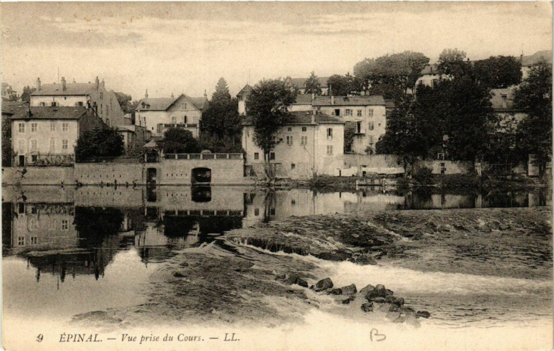 Carte postale ancienne Epinal Vue prise du Cours à Épinal