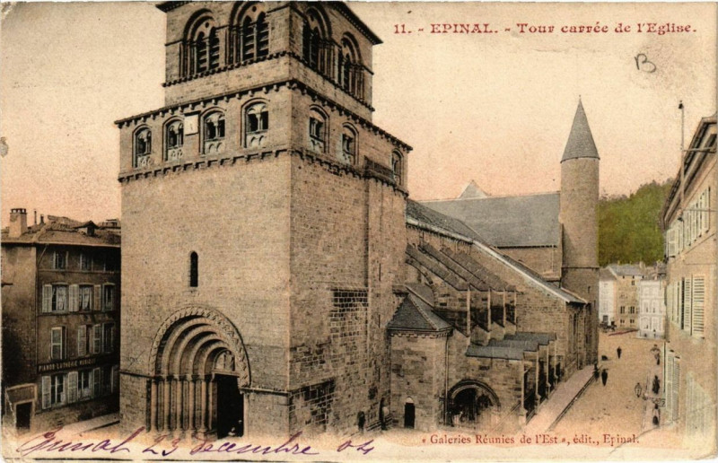 Carte postale ancienne Epinal Tour carree de l'Eglise à Épinal